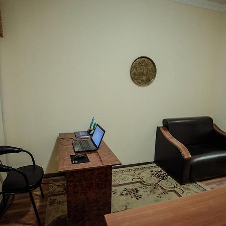 Hostel Mukarram Boukhara Extérieur photo